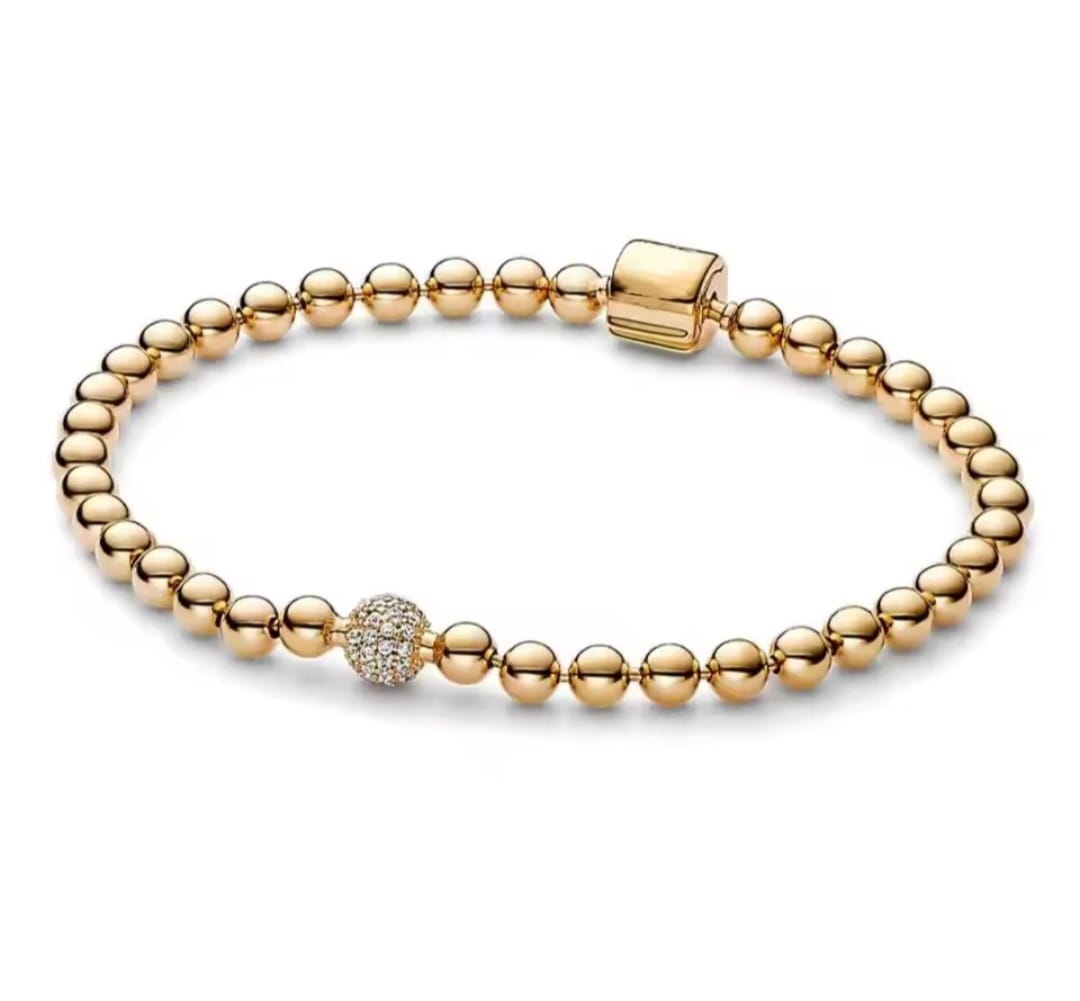 pandora / Luxury Gold-Plated Charm Bracelet
